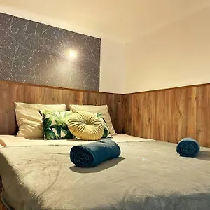 Bp Stylish Flats Apartament